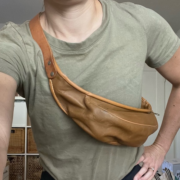 Vintage Leather Small Fanny/Waist Pack - Picture 6 of 8